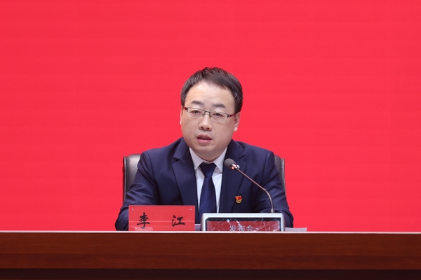 黑龙江省工信厅党组成员、副厅长李江。石启立 摄