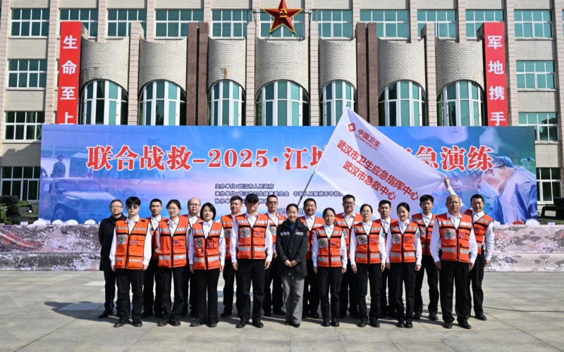 军地联合演练，锻造急救精兵。