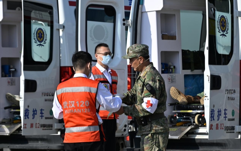 军地联合演练，锻造急救精兵。