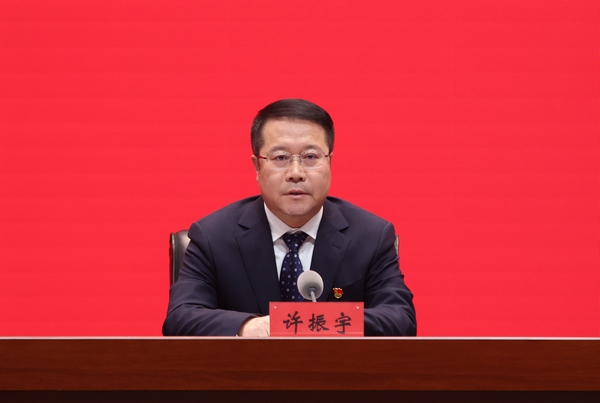 黑龙江省教育厅党组书记、厅长许振宇。石启立摄