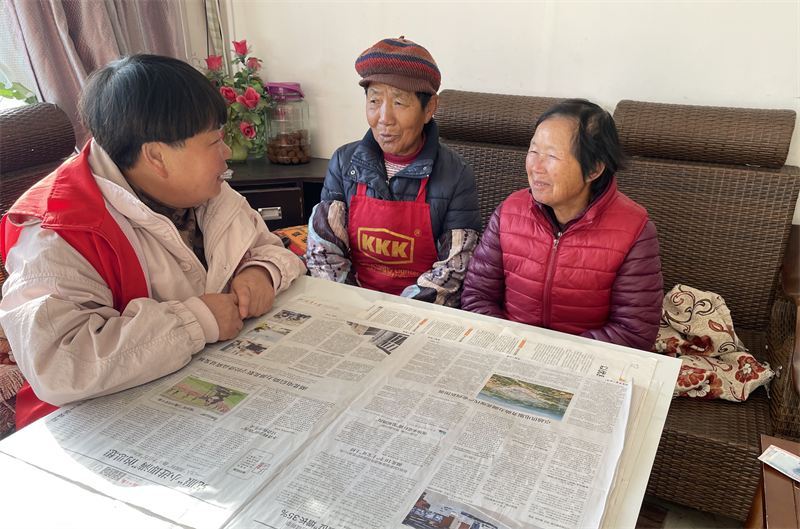 志愿者组织院坝会宣传文明乡风