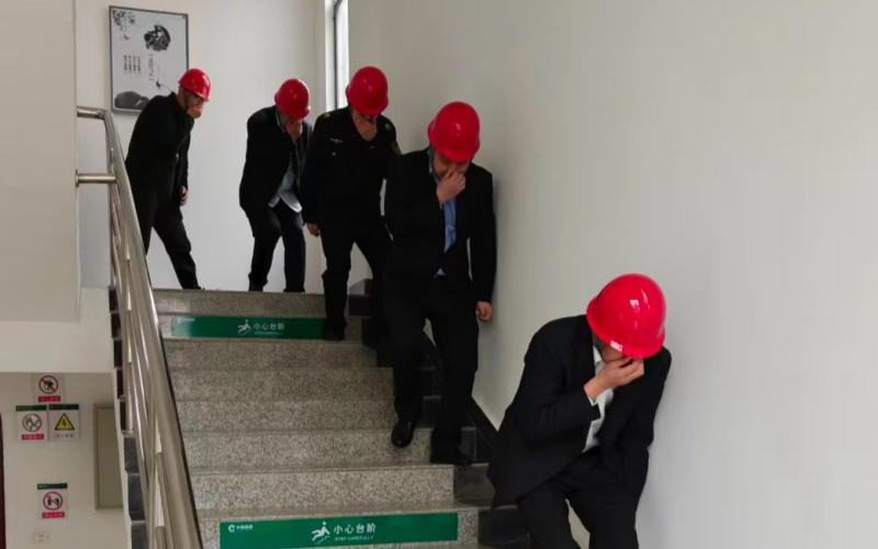 消防应急演练现场。