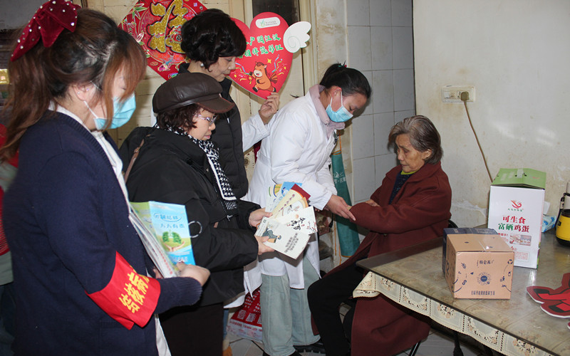 “暖心入户润江汉,艺路相伴筑彩虹”主题活动现场。