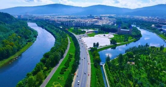 2025年伊春市成功创建第七届全国文明城市，实现“三连冠”。伊春市委宣传部供图